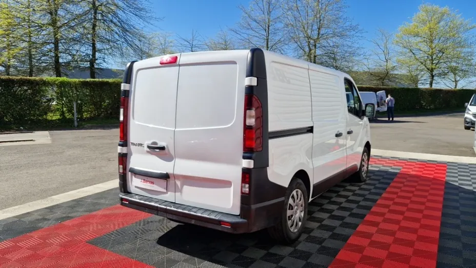 RENAULT Trafic -