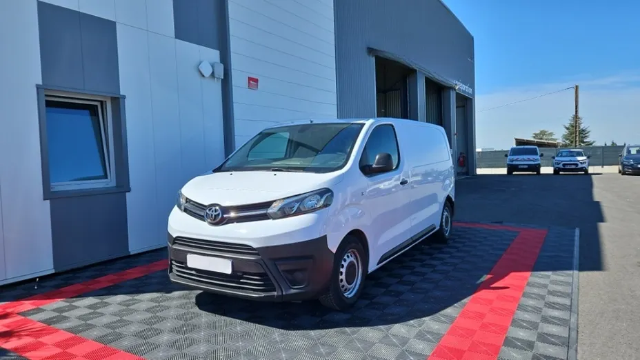 TOYOTA Proace -