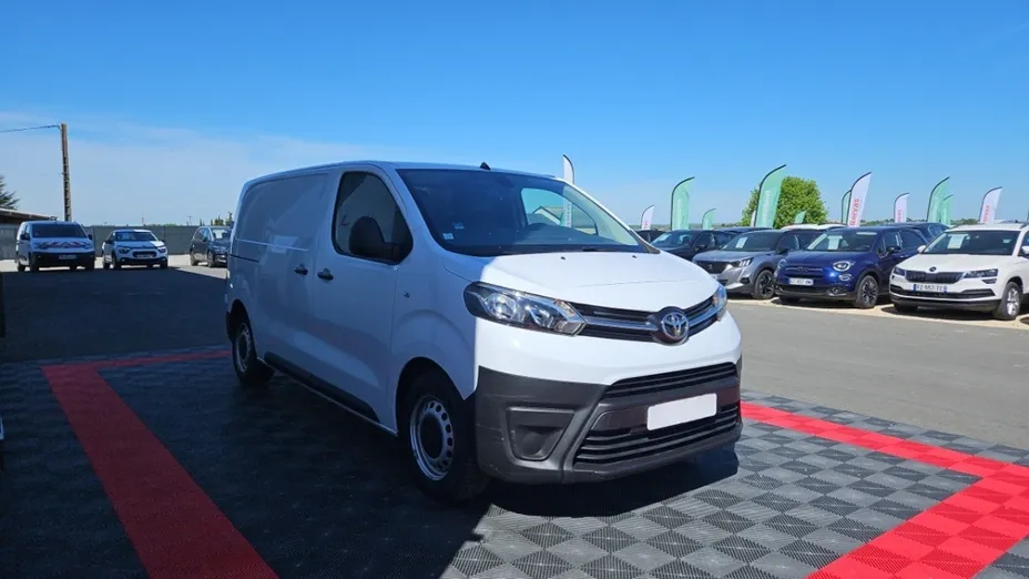 TOYOTA Proace -