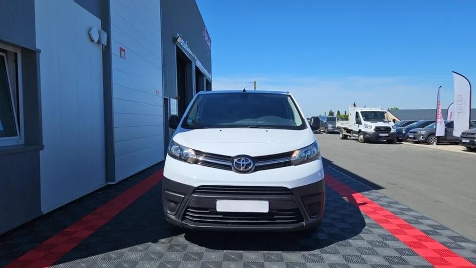 TOYOTA Proace -