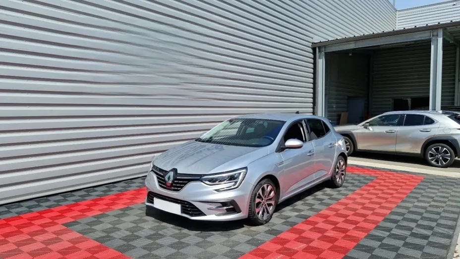 RENAULT Megane -