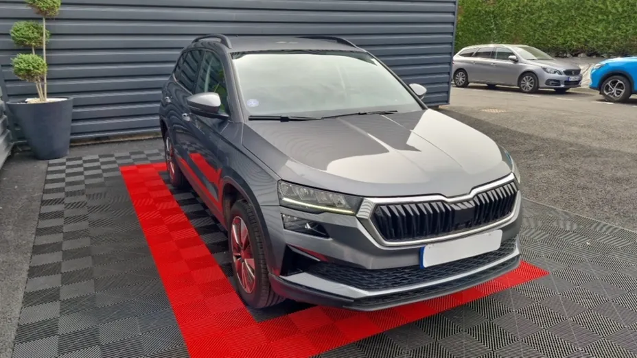 SKODA Karoq -