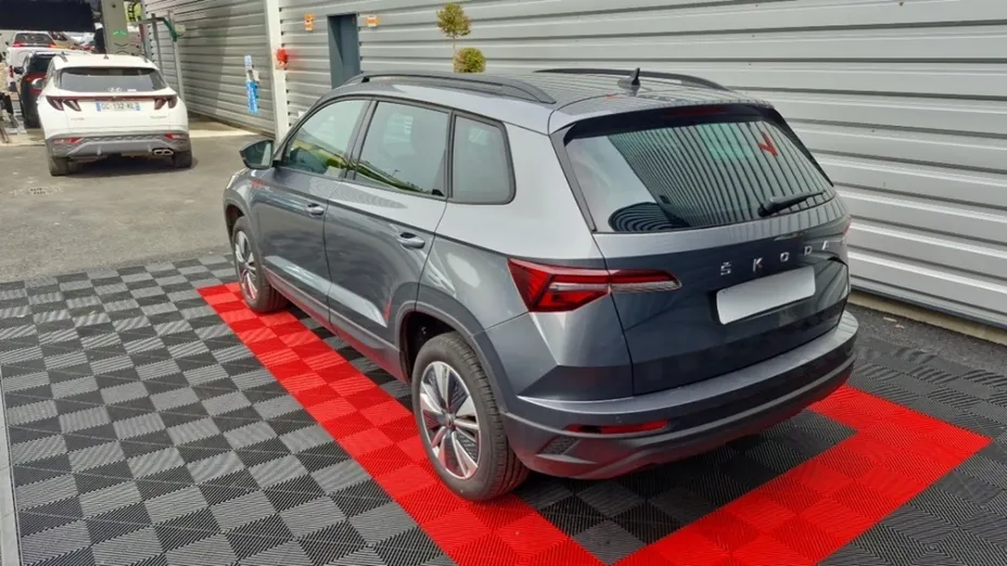 SKODA Karoq -