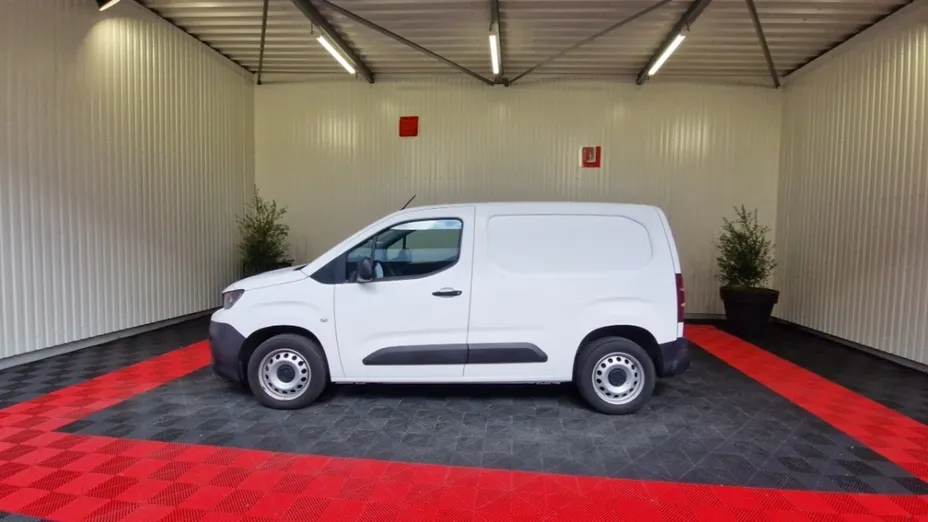 PEUGEOT Partner -