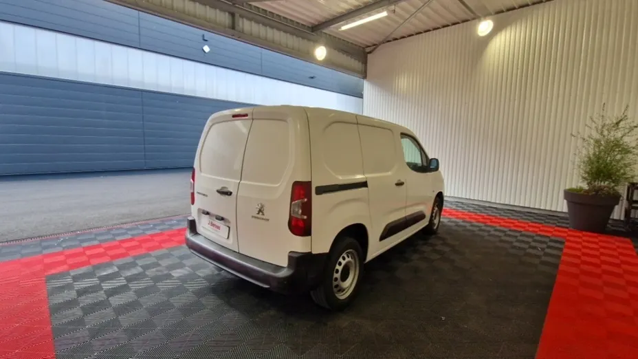PEUGEOT Partner -