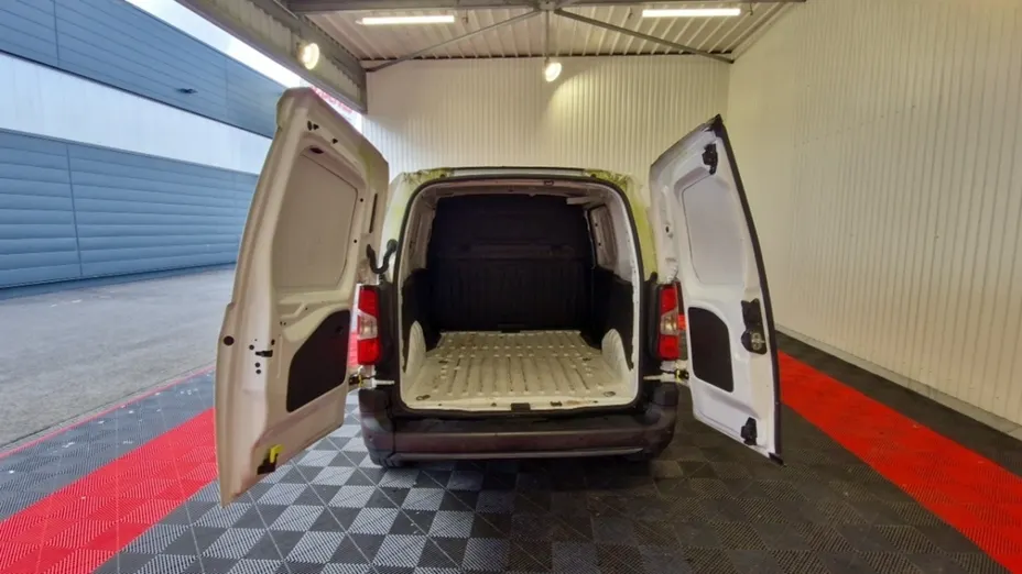 PEUGEOT Partner -