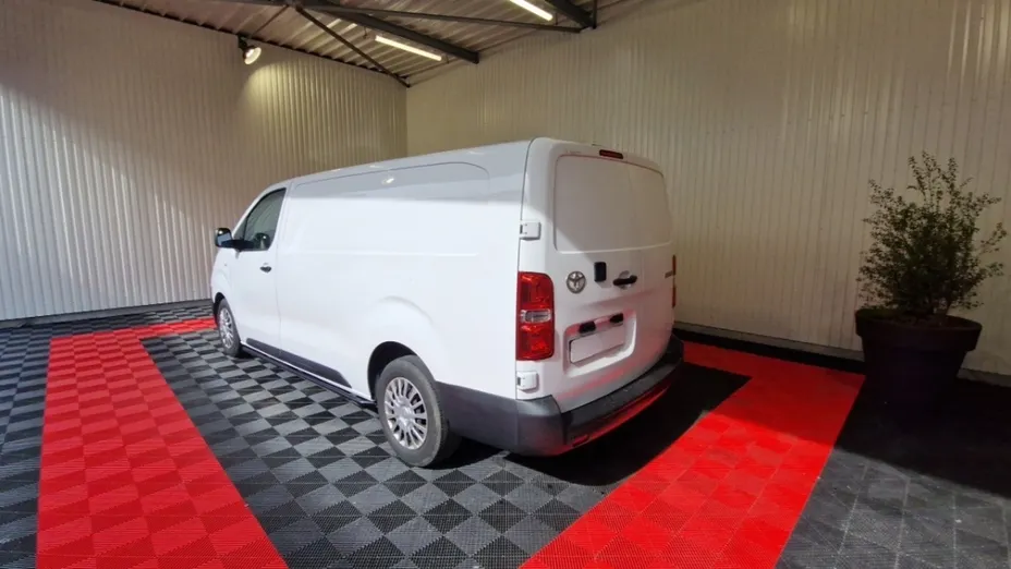 TOYOTA Proace -
