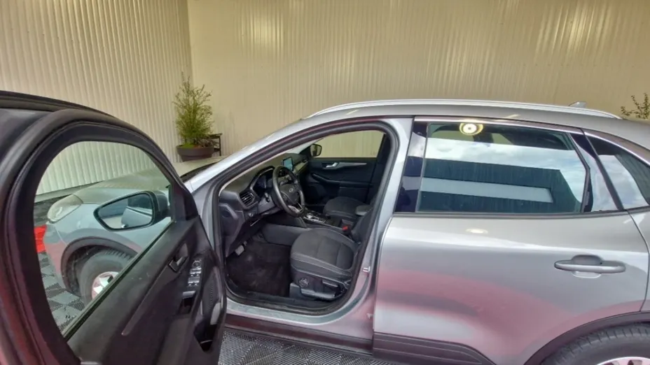 FORD Kuga -