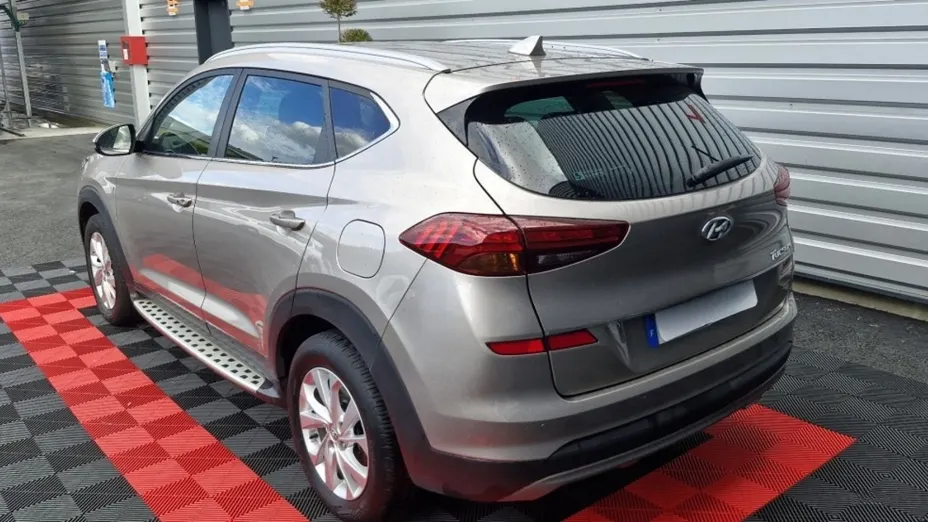 HYUNDAI Tucson -