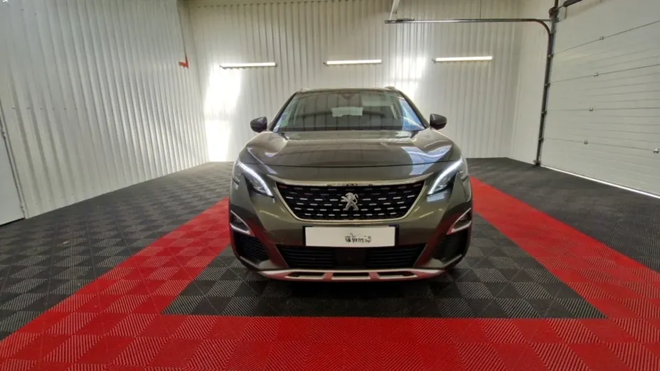 PEUGEOT 3008 -