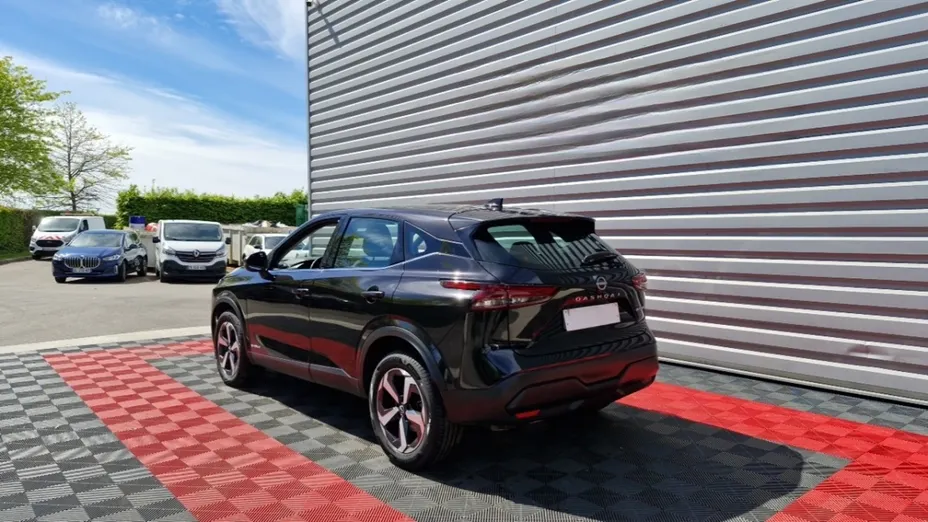 NISSAN Qashqai -