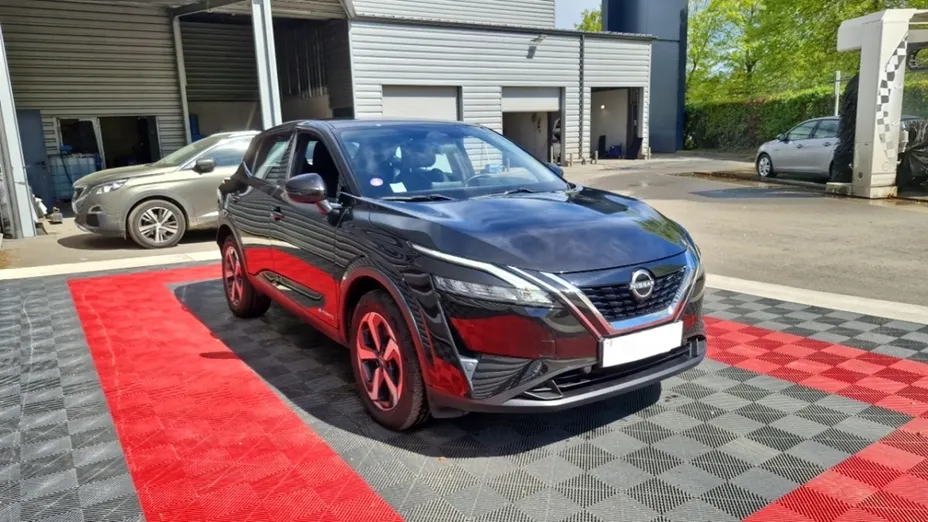 NISSAN Qashqai -