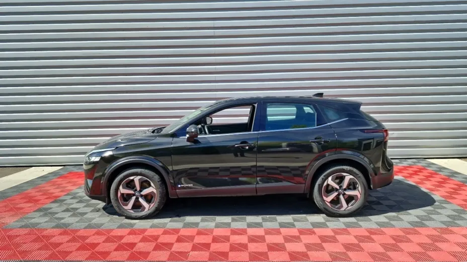 NISSAN Qashqai -