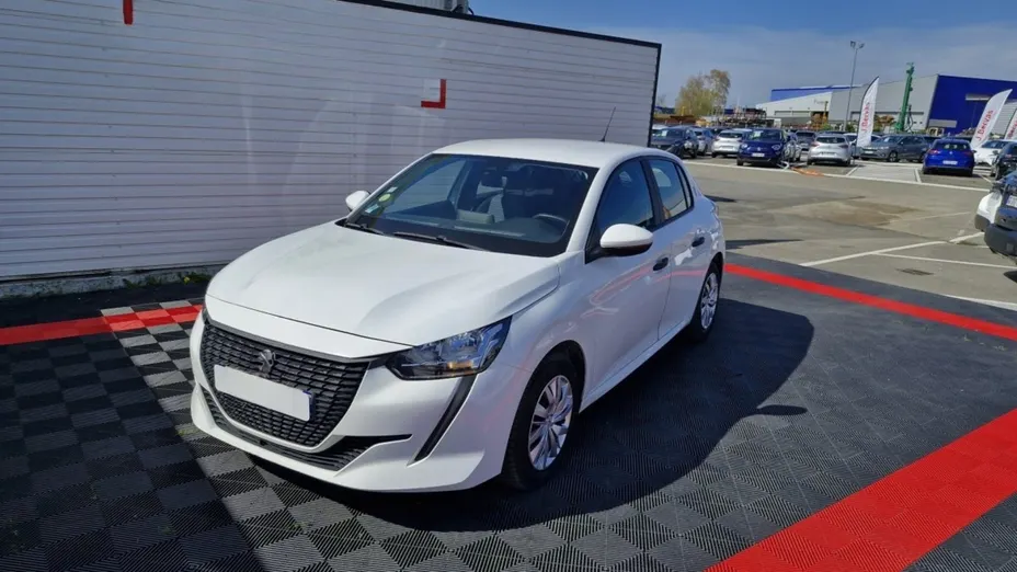 PEUGEOT 208 -