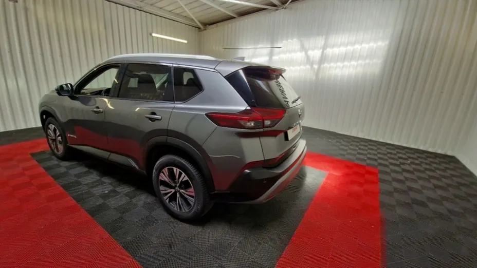 NISSAN X-Trail -