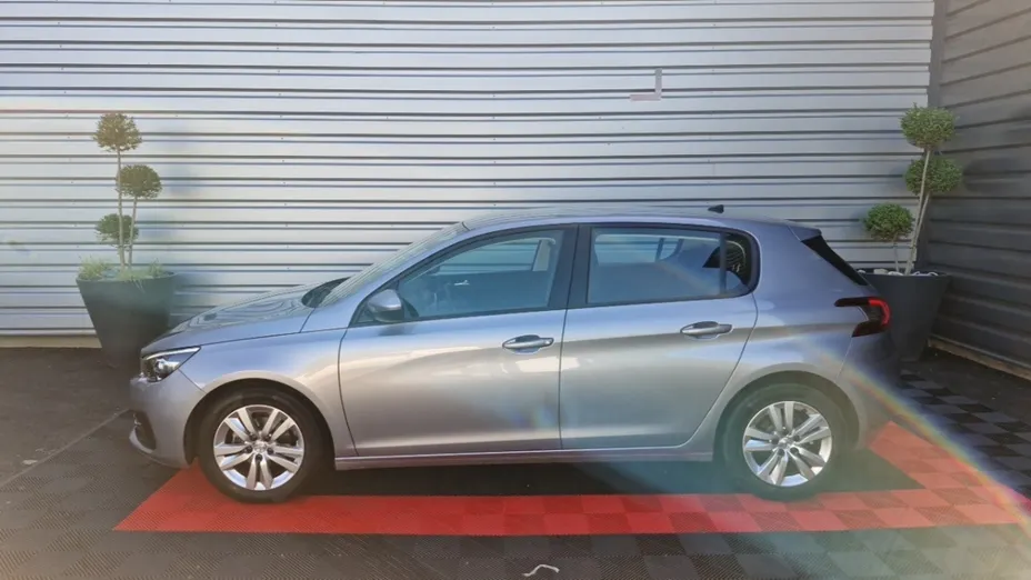 PEUGEOT 308 -