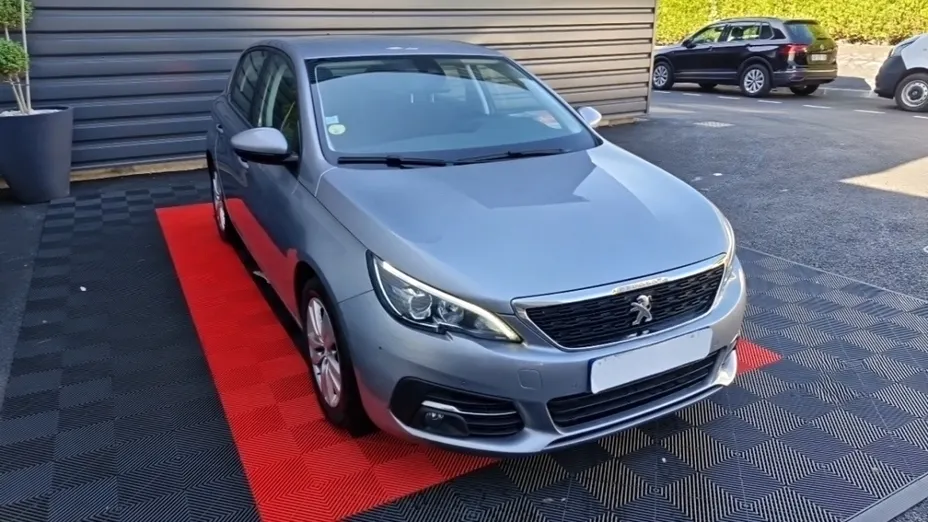 PEUGEOT 308 -