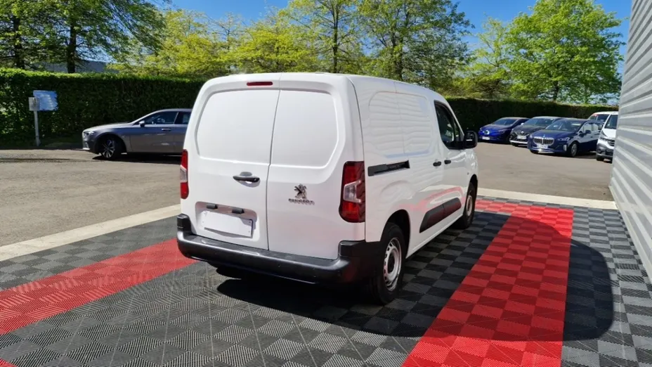PEUGEOT Partner -