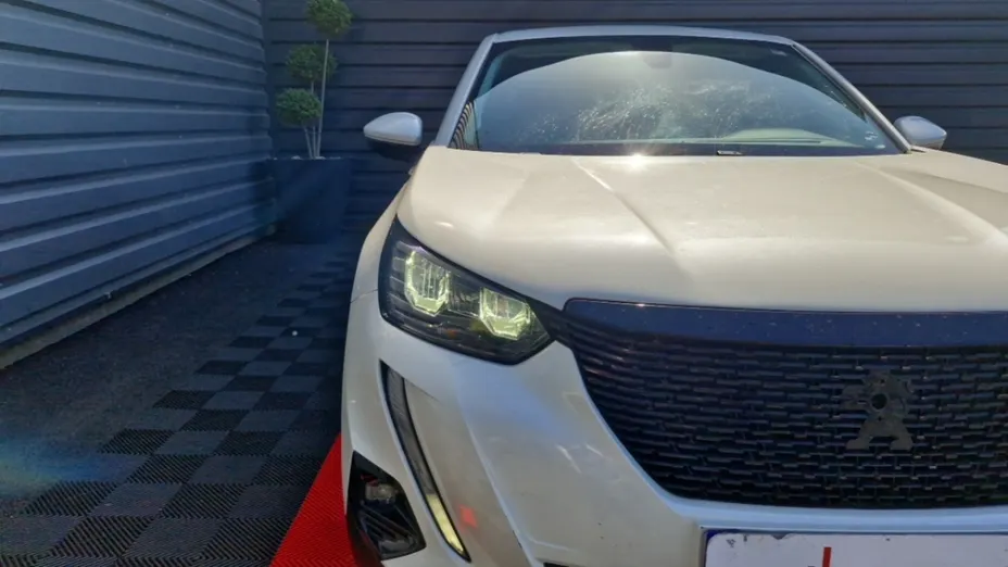 PEUGEOT 2008 -