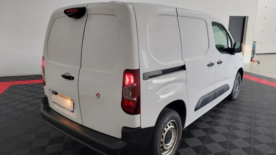 PEUGEOT Partner -