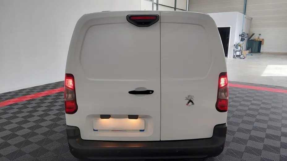 PEUGEOT Partner -