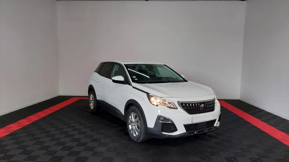PEUGEOT 3008 -