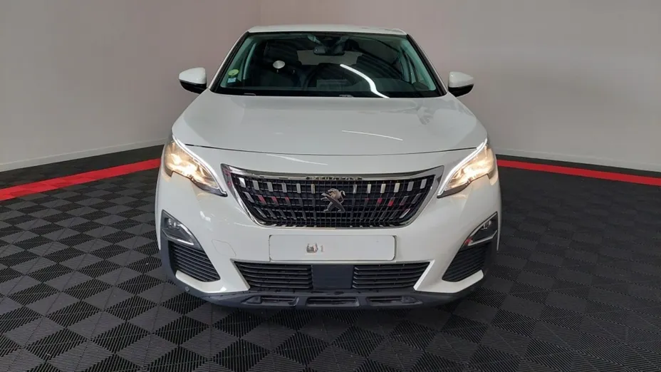 PEUGEOT 3008 -