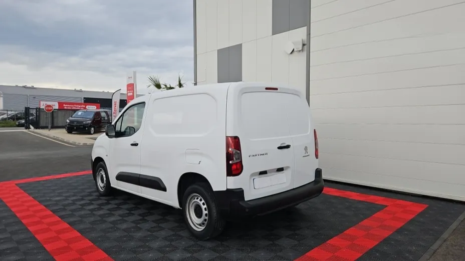 PEUGEOT Partner -