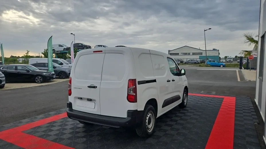 PEUGEOT Partner -