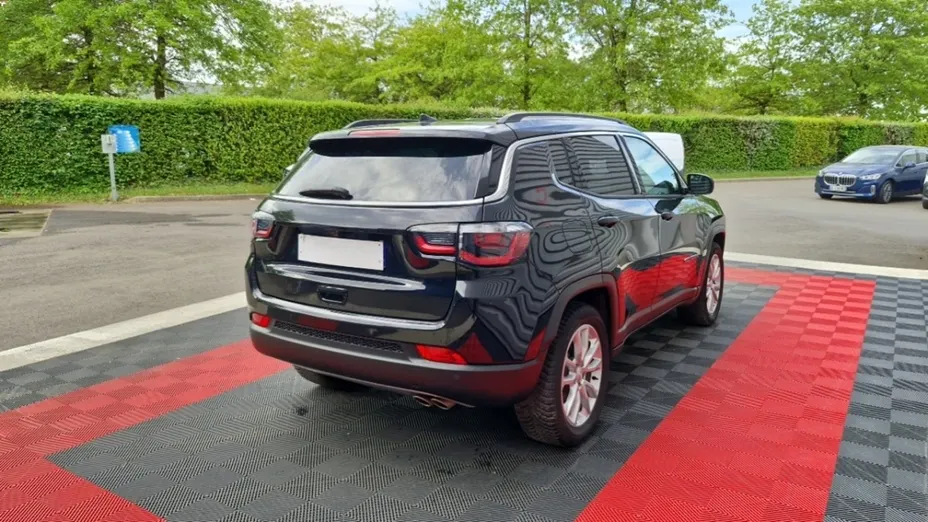 JEEP Compass -