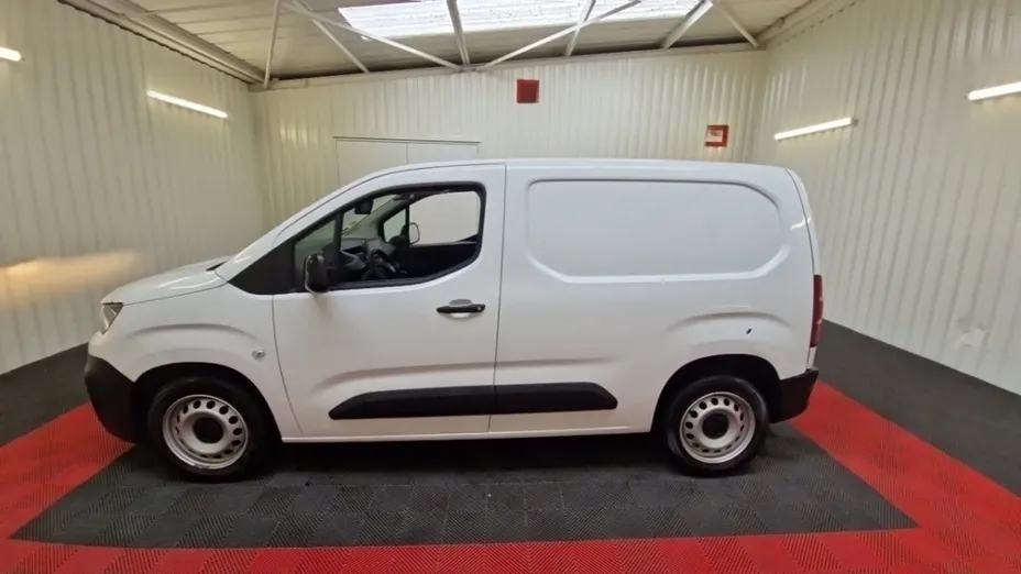 PEUGEOT Partner -