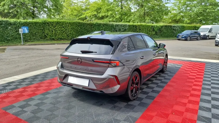 OPEL Astra -