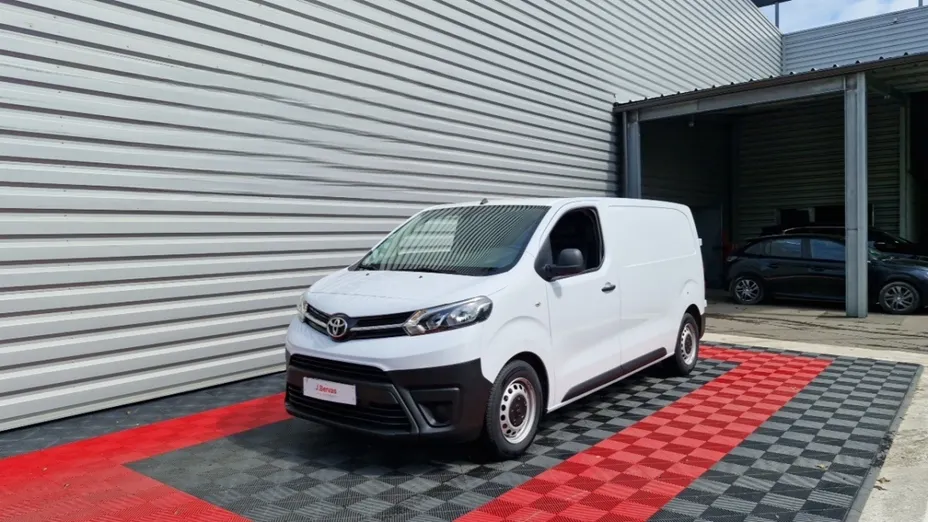 TOYOTA Proace -