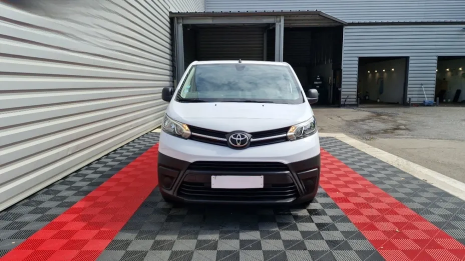 TOYOTA Proace -