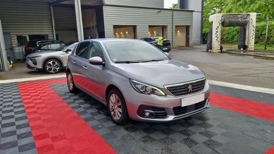 PEUGEOT 308 -