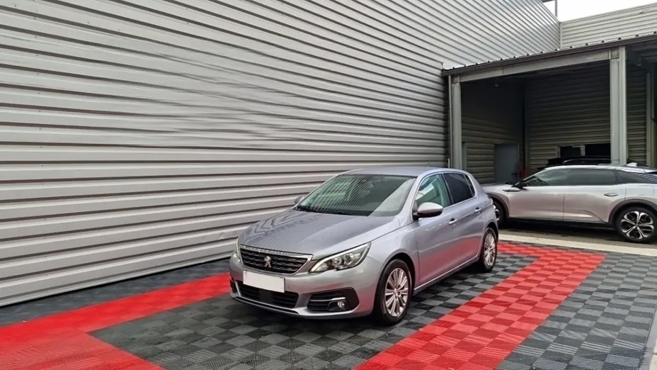 PEUGEOT 308 -