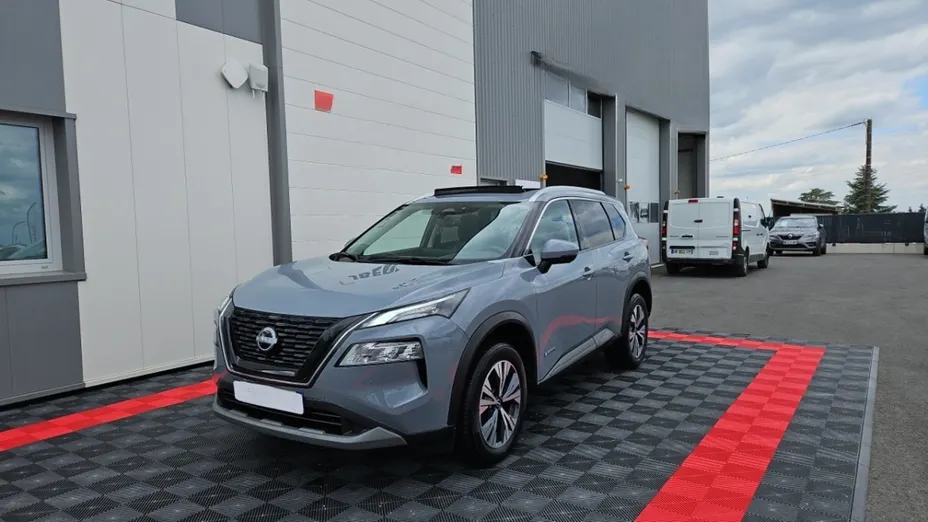 NISSAN X-Trail -