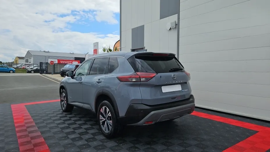 NISSAN X-Trail -