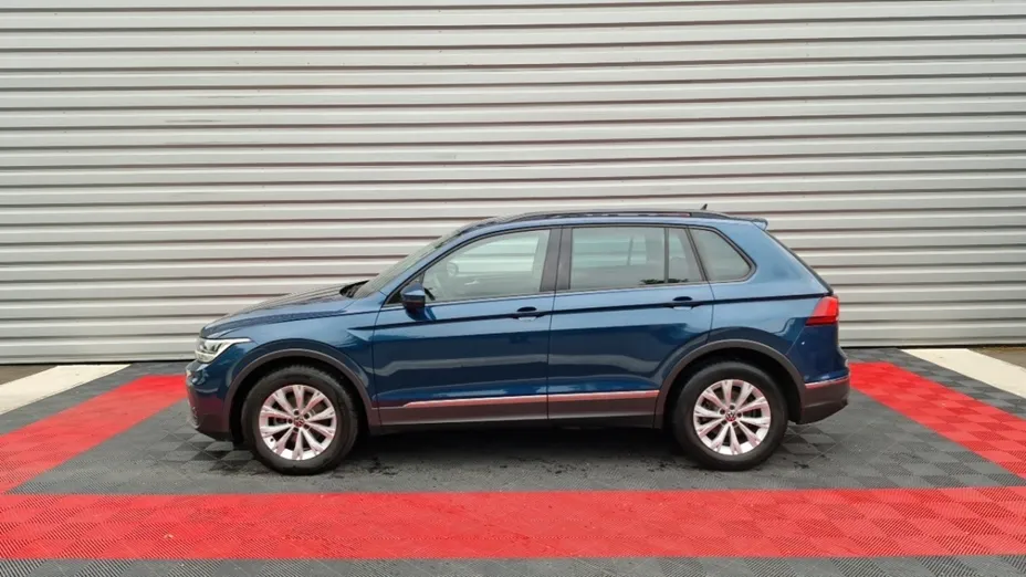 Volkswagen Tiguan -