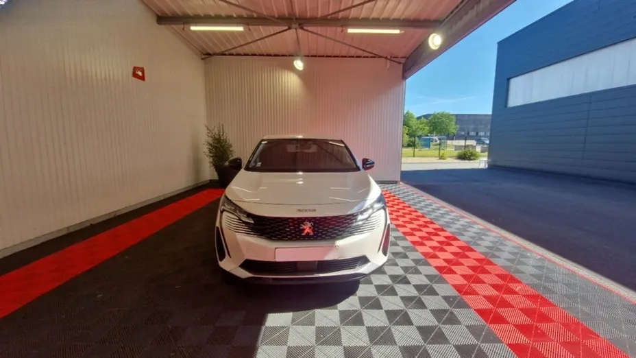 PEUGEOT 3008 -