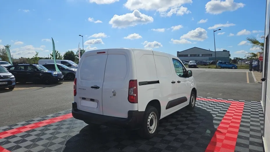 PEUGEOT Partner -