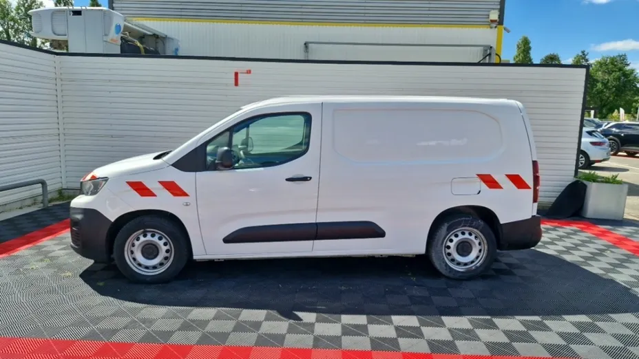 PEUGEOT Partner -
