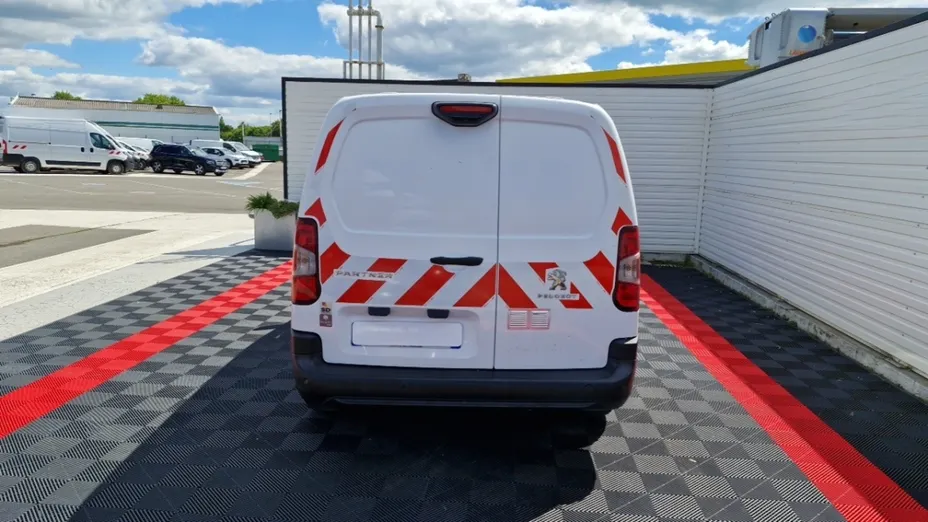PEUGEOT Partner -