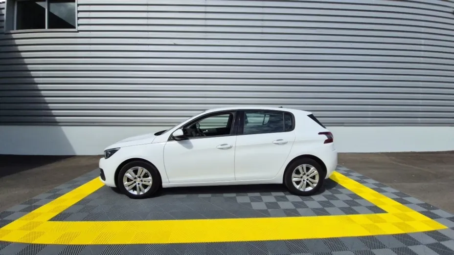 PEUGEOT 308 -