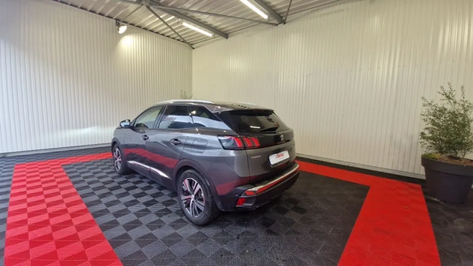 PEUGEOT 3008 -