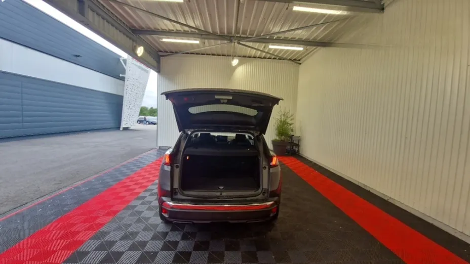 PEUGEOT 3008 -