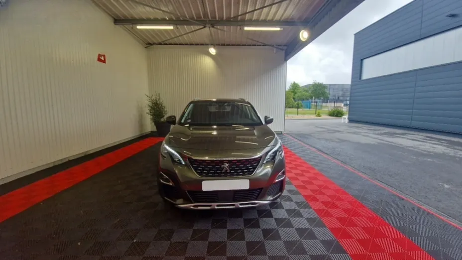 PEUGEOT 3008 -
