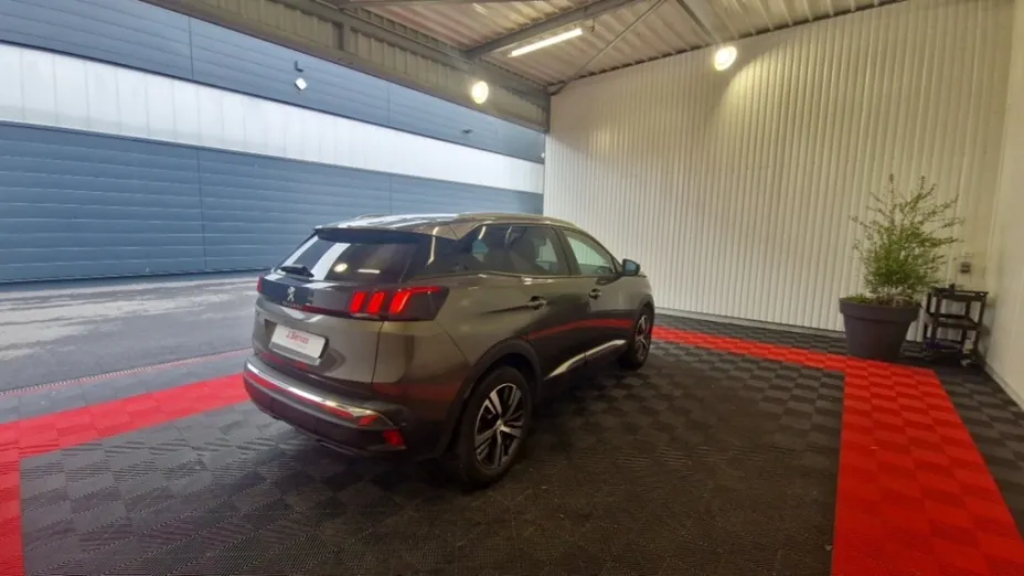 PEUGEOT 3008 -