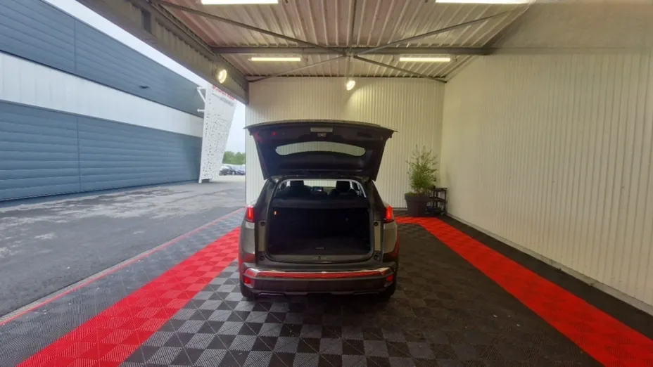 PEUGEOT 3008 -