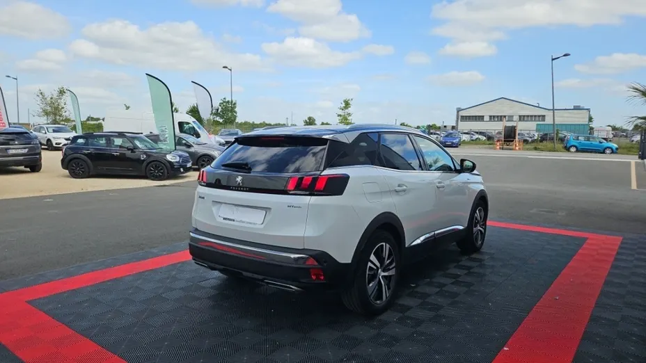 PEUGEOT 3008 -
